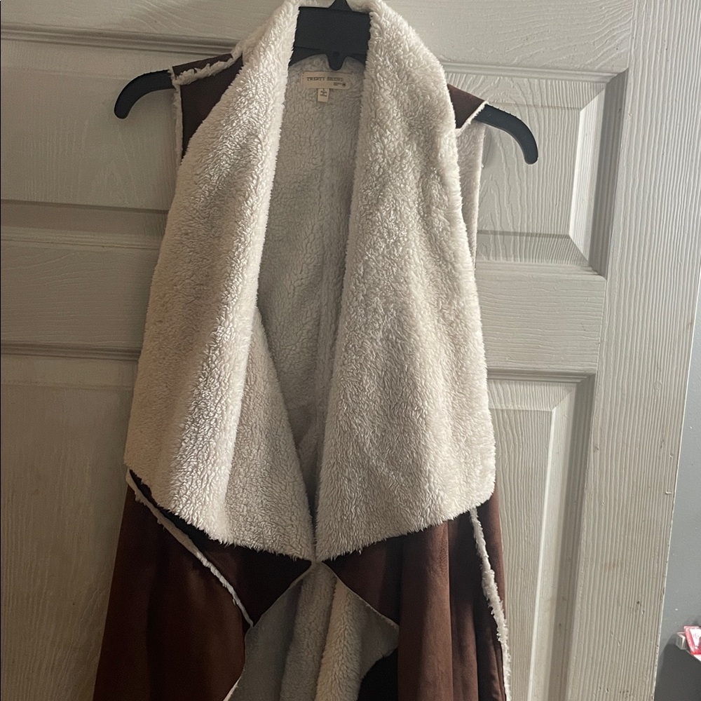 Brown and White Women's Sleeveless Coat